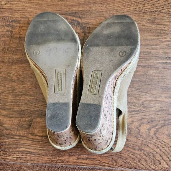 Seychelles Colada Peeptoe Slingback Wedge Sandals - Picture 8 of 9